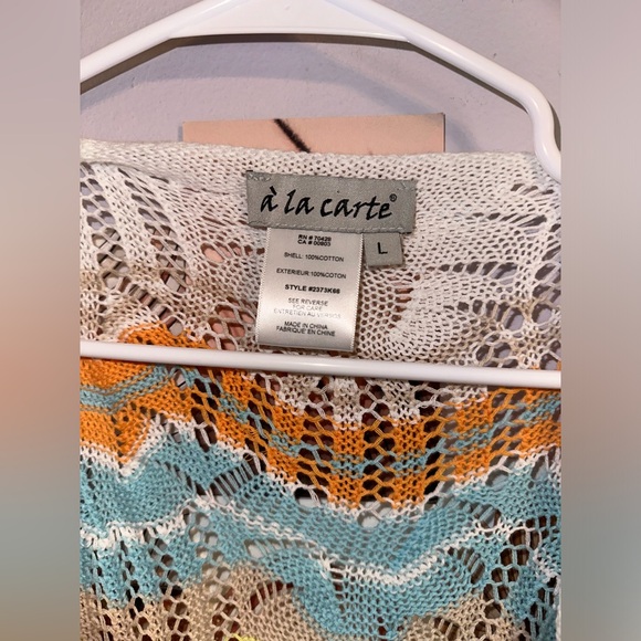 A La Carte Multicolored Crochet Sleeveless Cardigan NWT - Picture 3 of 6